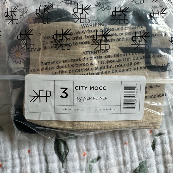 Freshly Picked Flower Power Check City Baby Shoe NWT - Picture 4 of 6